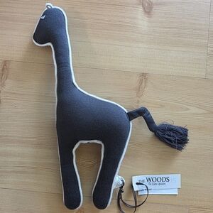 Kate Quinn The Woods Giraffe Friend Shade Beluga